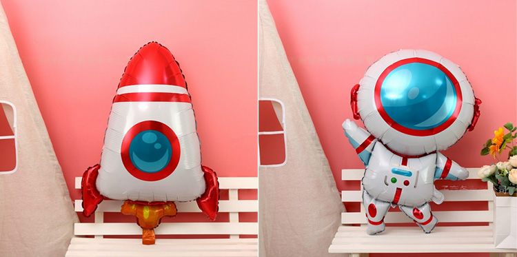 astronaut foil balloon